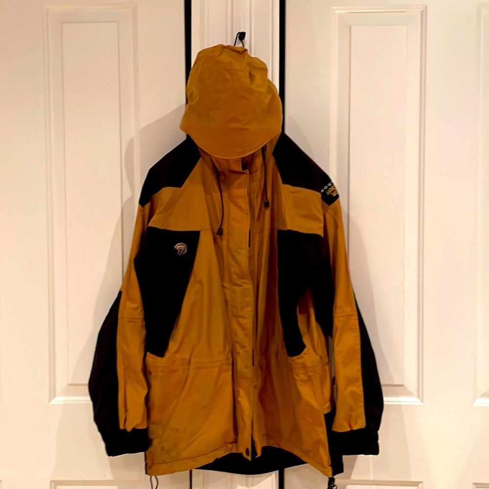 Mountain Hardwear shell